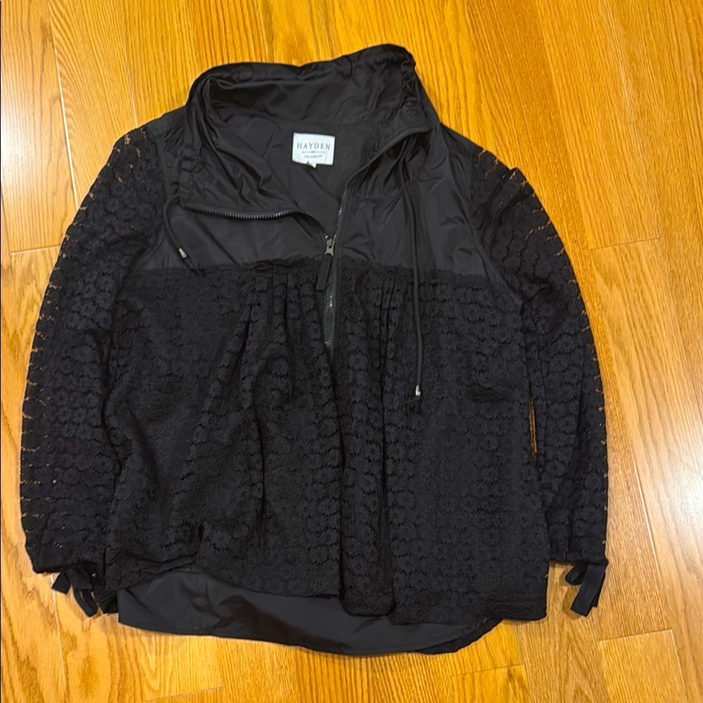 Women’s lightweight jacket size Large